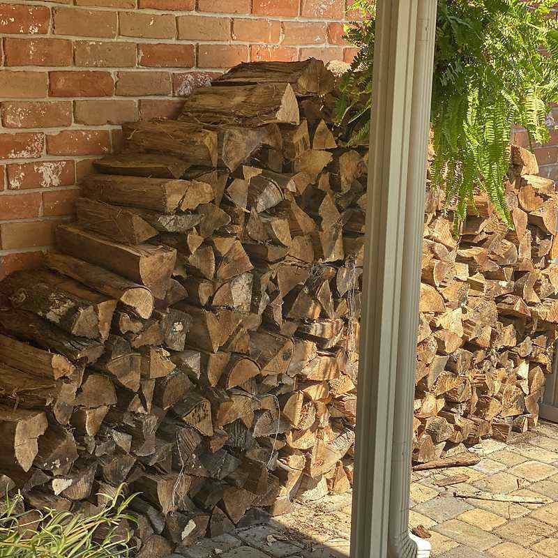 Seasoned Red Oak Firewood