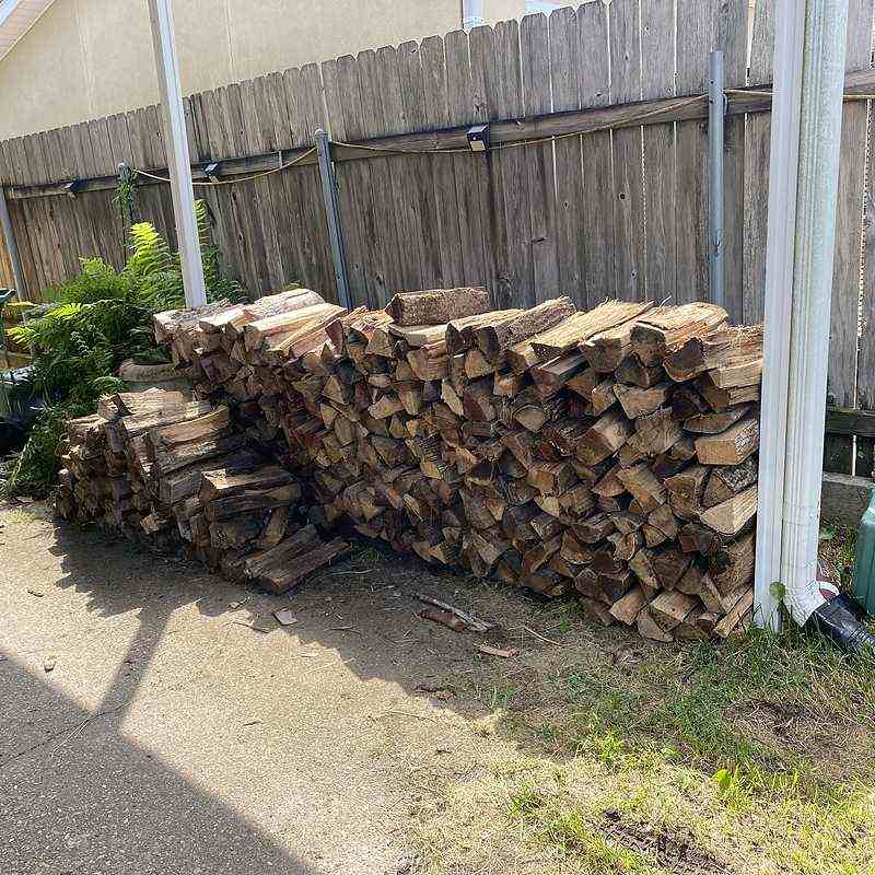 Seasoned Red Oak Firewood - Wildman Firewood